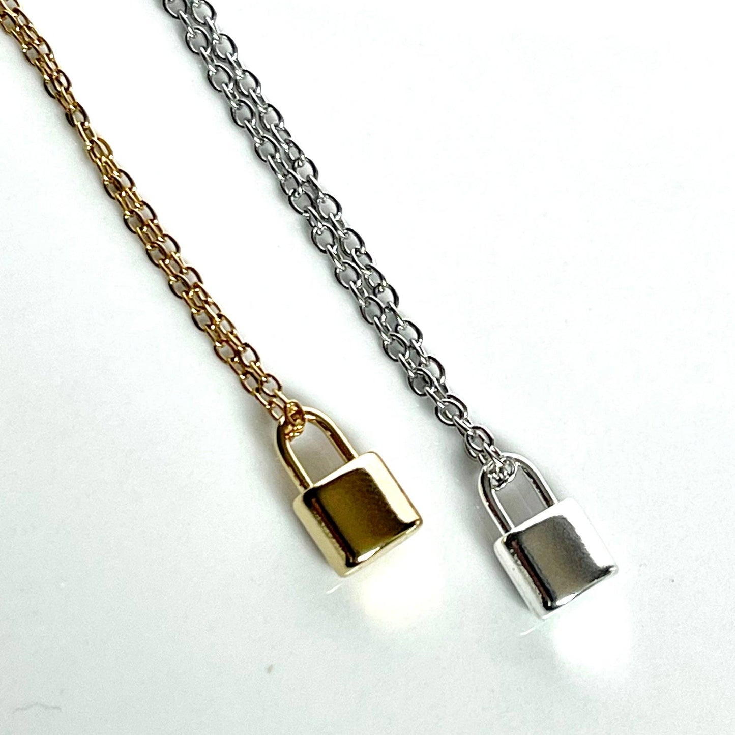 Lock Padlock Love Necklace: Gold